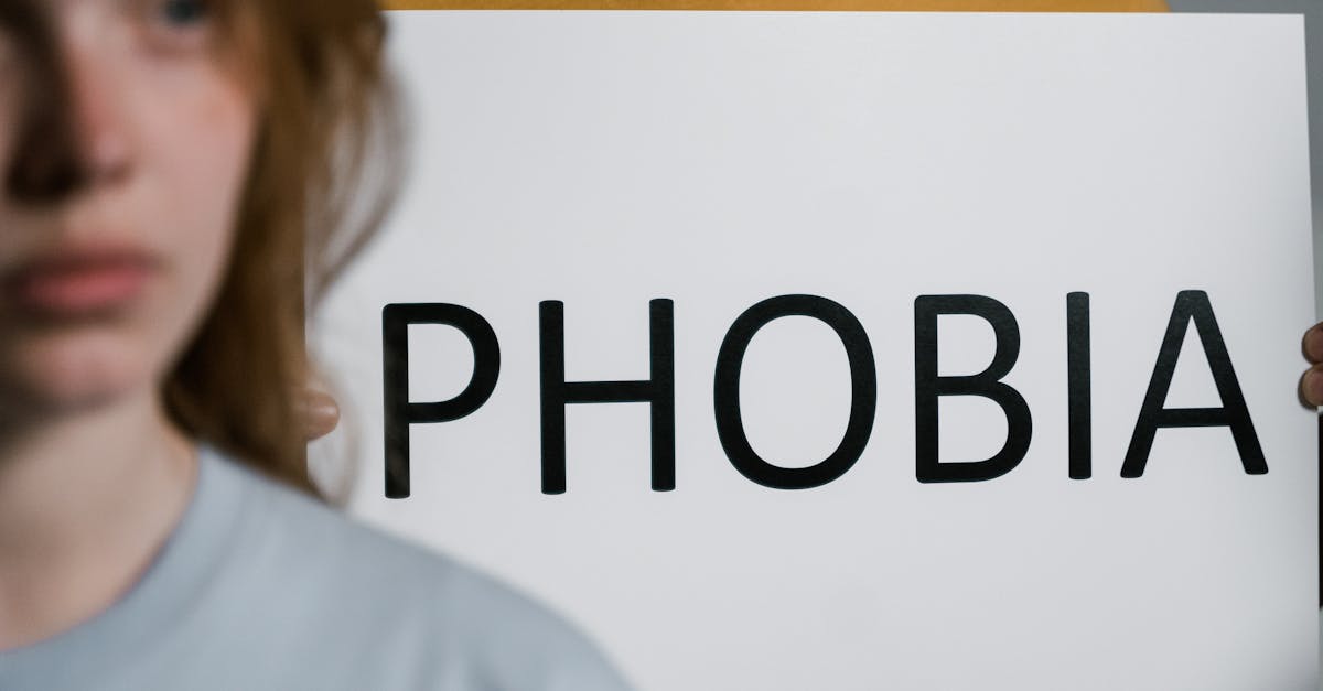 découvrez la signification, les causes et les impacts de la peur, ainsi que des conseils pratiques pour surmonter et gérer vos sentiments de crainte au quotidien.